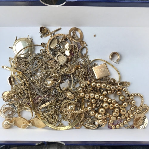 We Buy Scrap Gold Jewelry